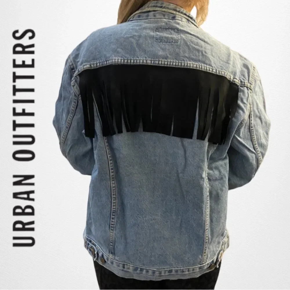 UO Urban Outfitters Lee Renewal Remade Fringe Trim Lined Denim Jacket NEW XL